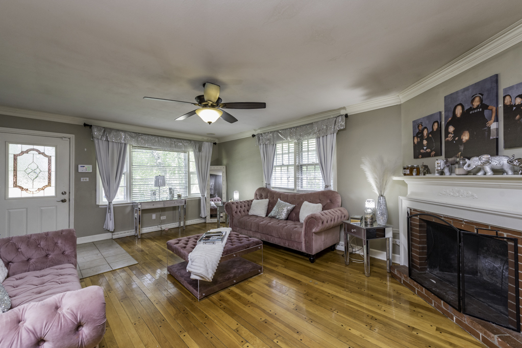 Gallery Image 6