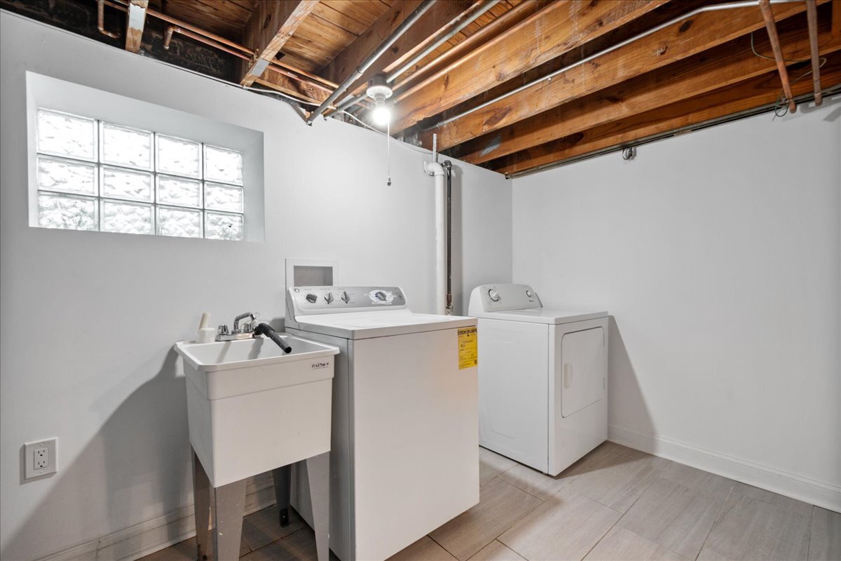 Gallery Image 17