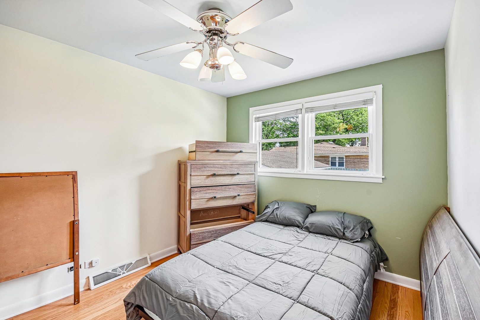 Gallery Image 16