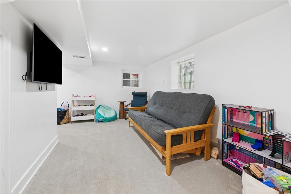 Gallery Image 17