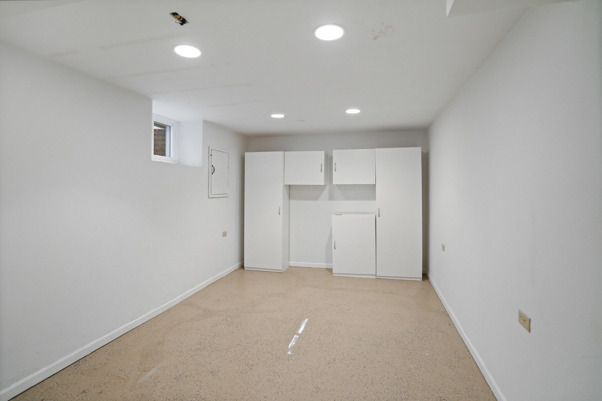Gallery Image 18