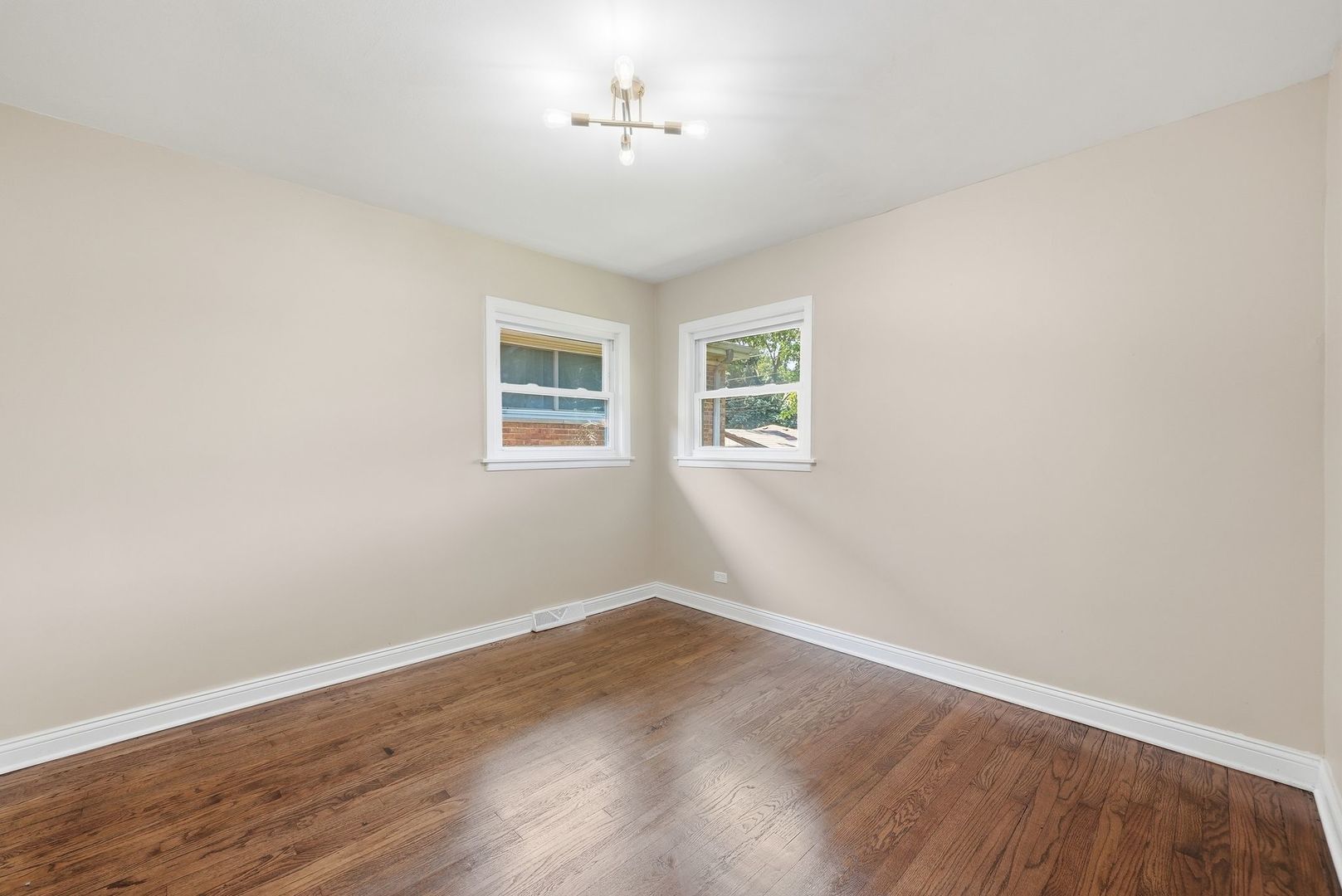 Gallery Image 18