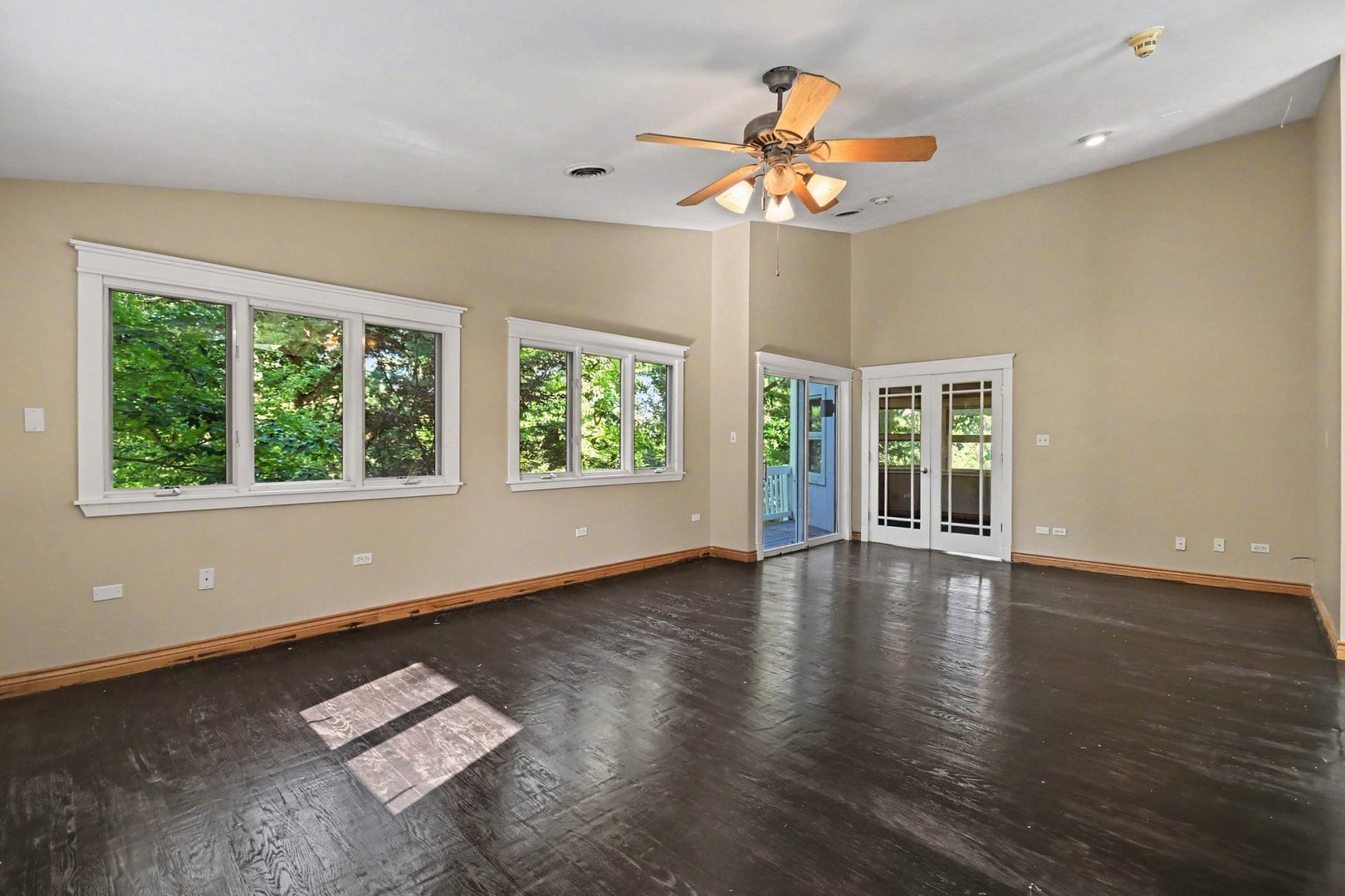 Gallery Image 18