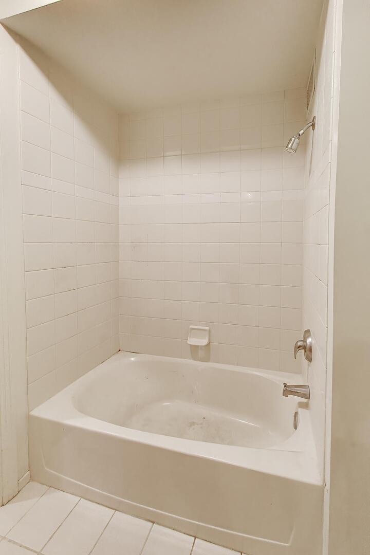 Gallery Image 19