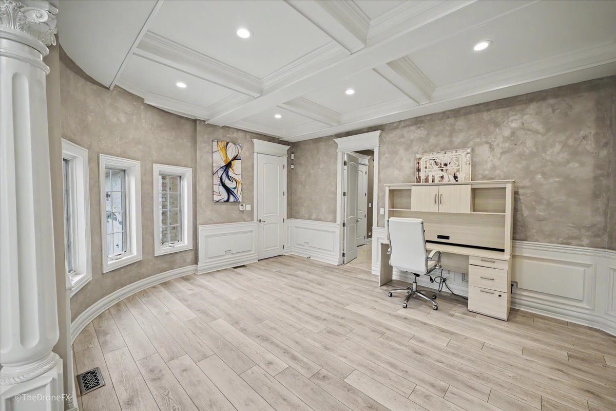 Gallery Image 19