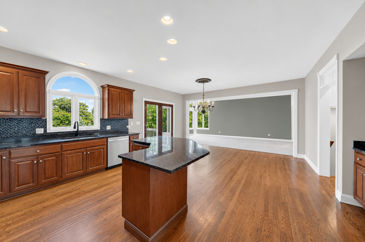 Gallery Image 13