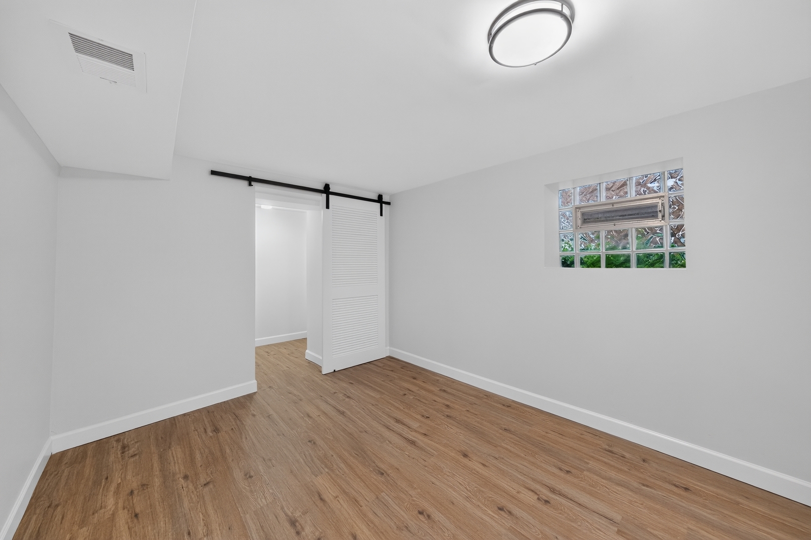 Gallery Image 29