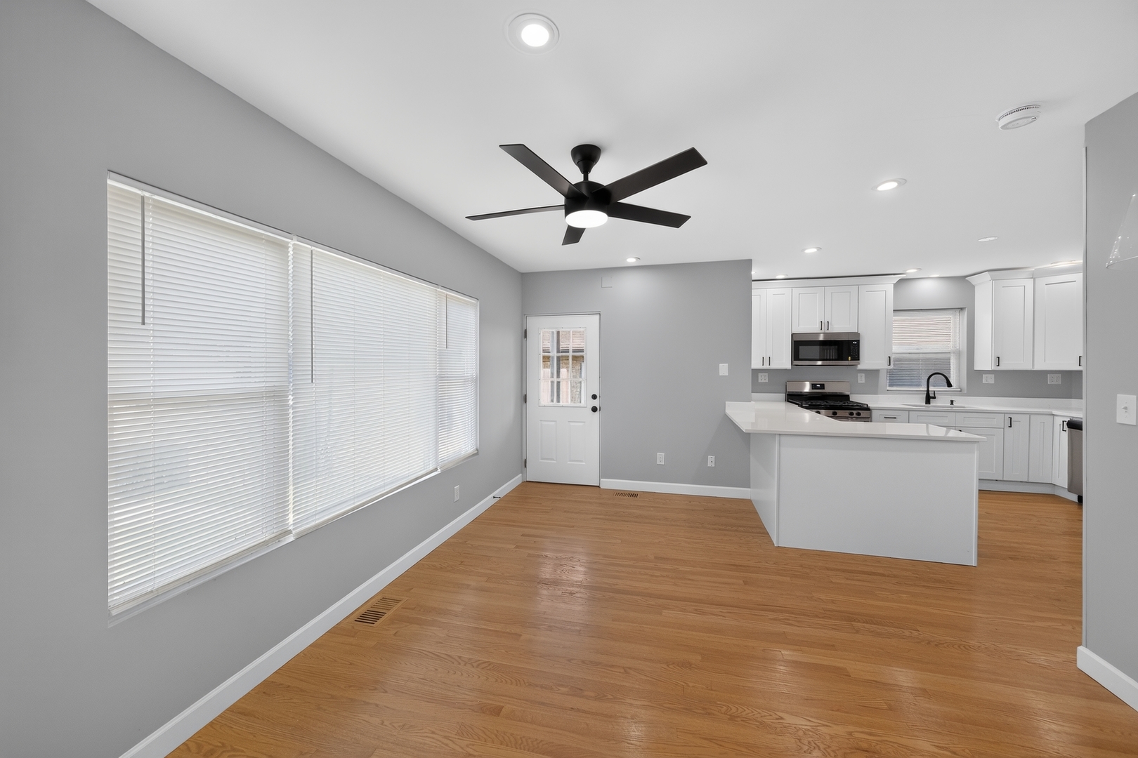 Gallery Image 16