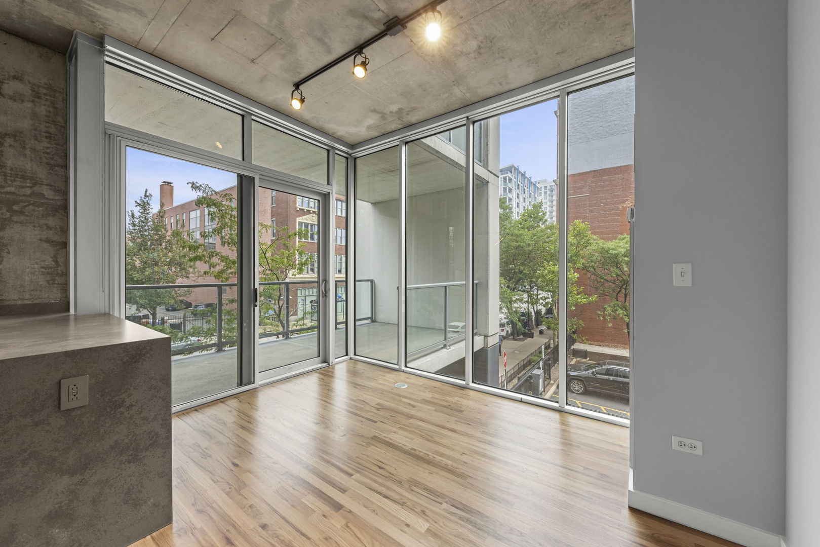 Gallery Image 13