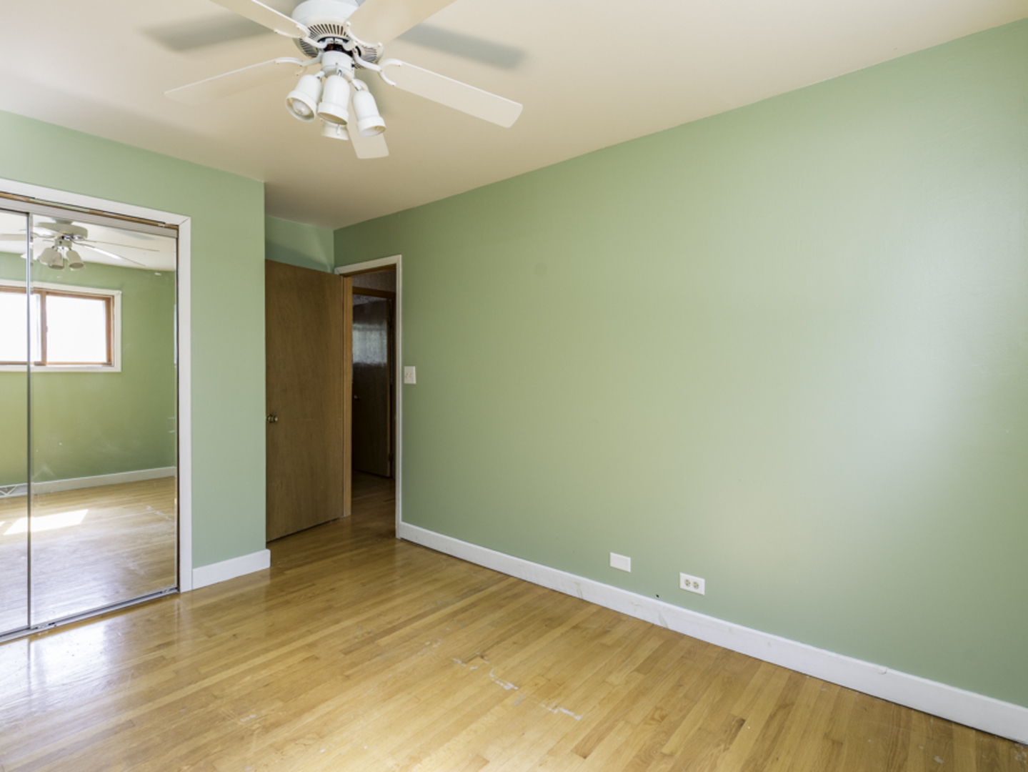 Gallery Image 16