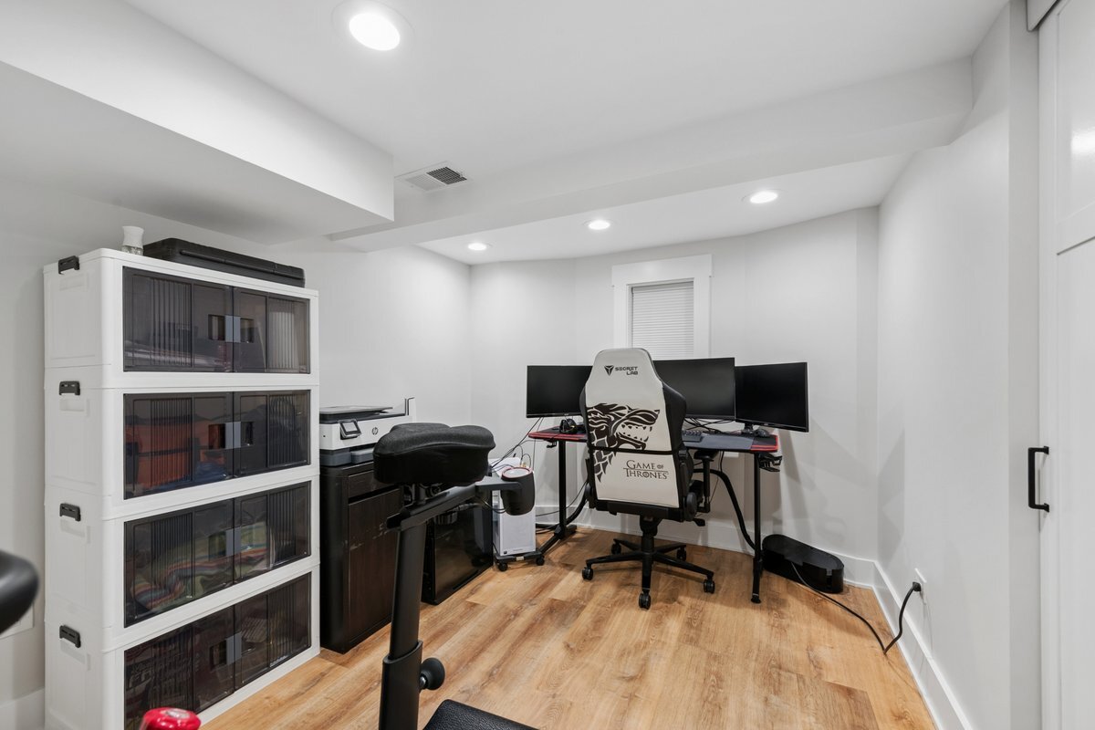 Gallery Image 15