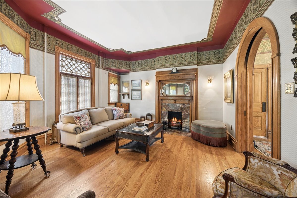 Gallery Image 6