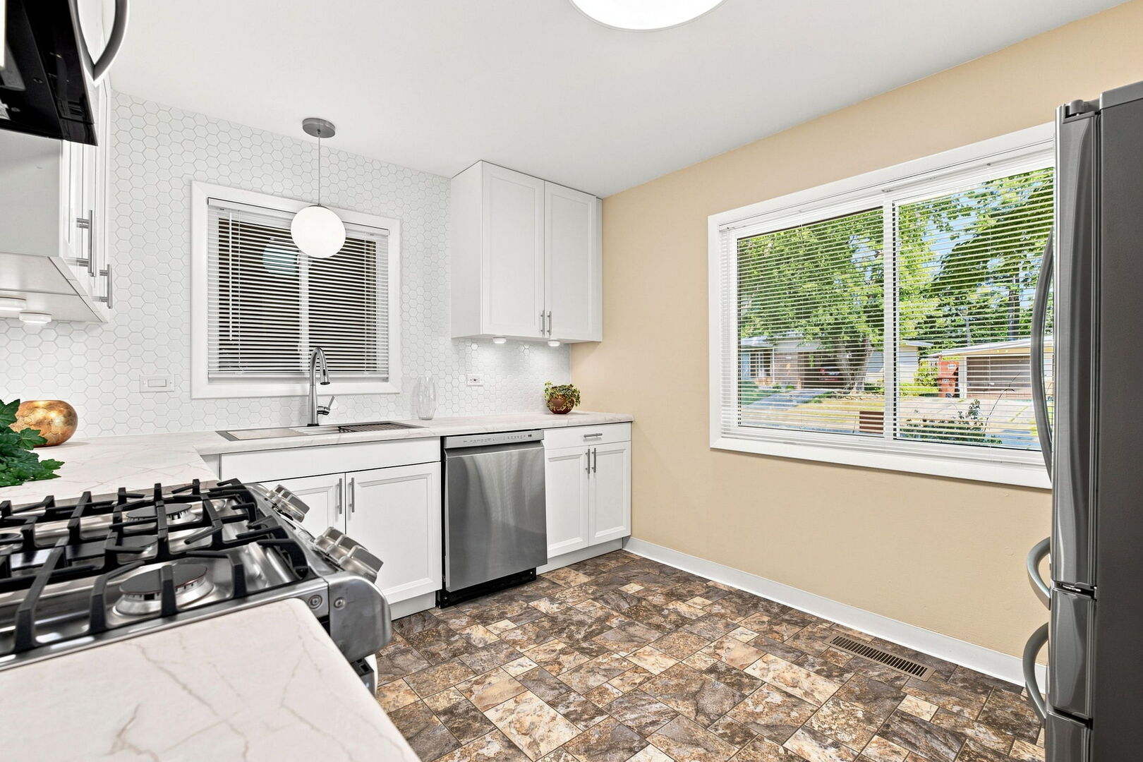 Gallery Image 13