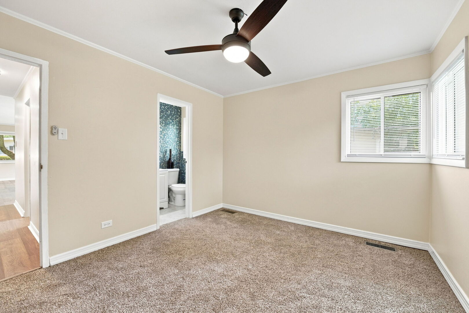 Gallery Image 16