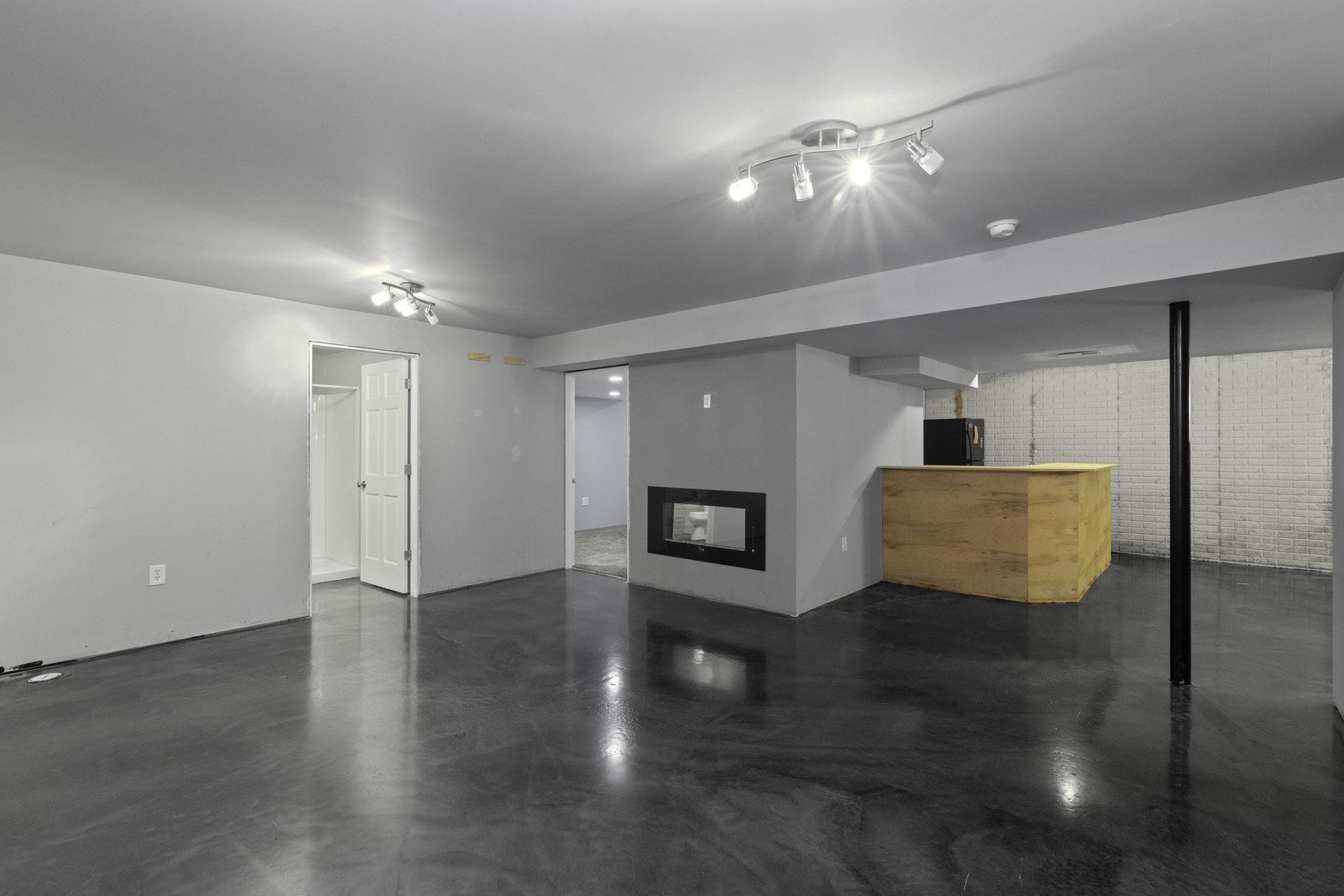 Gallery Image 34