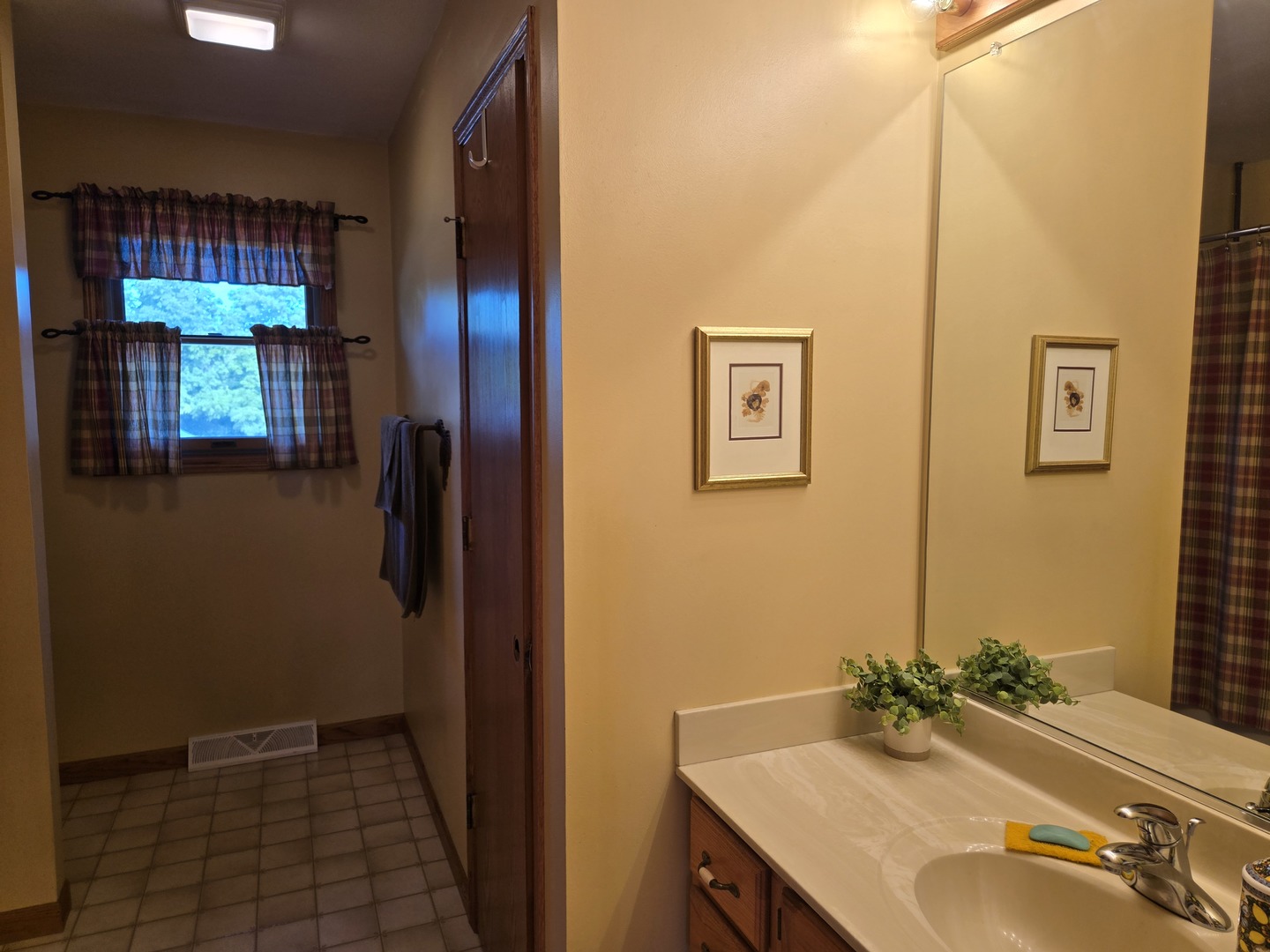 Gallery Image 66