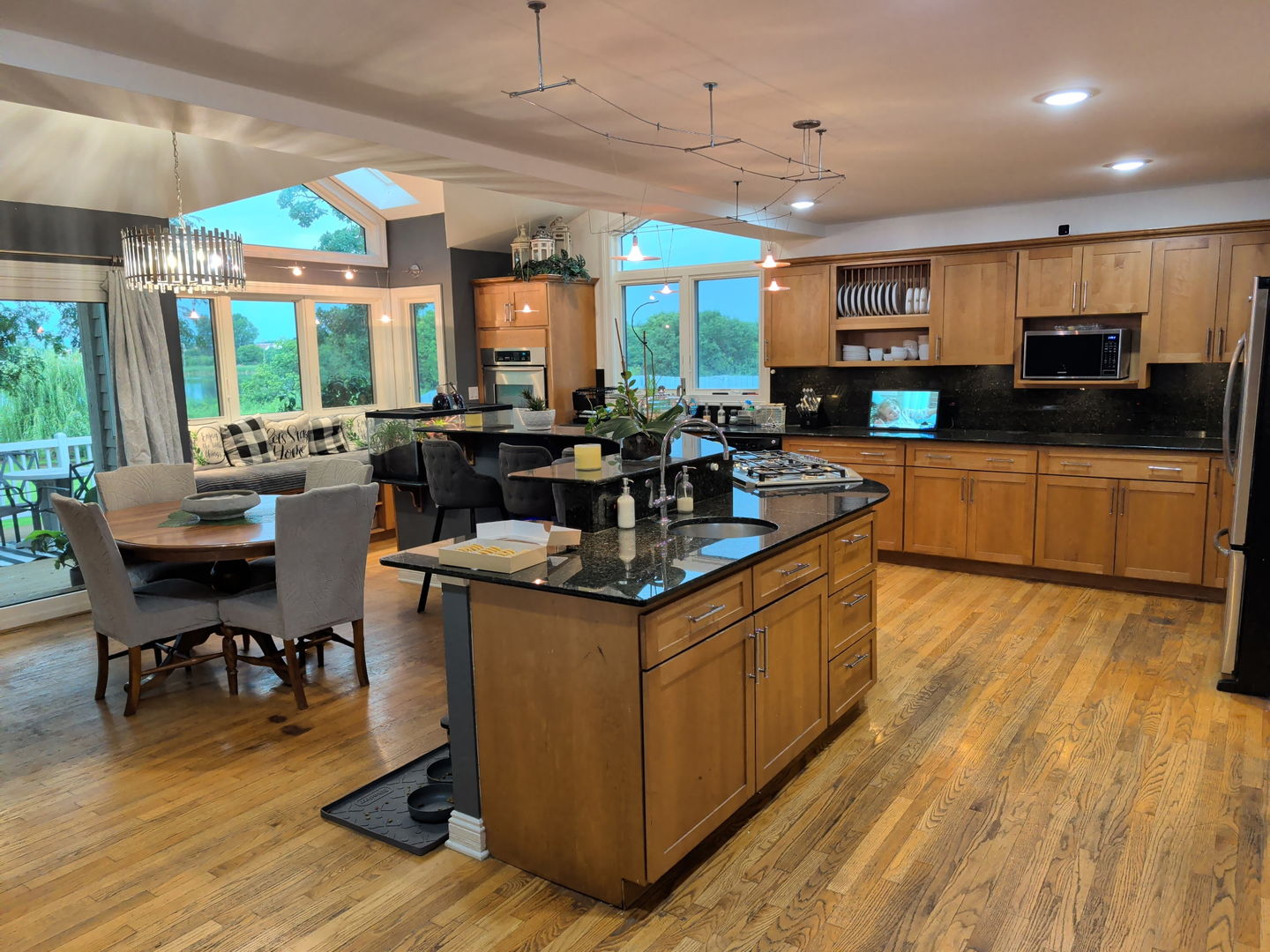 Gallery Image 66