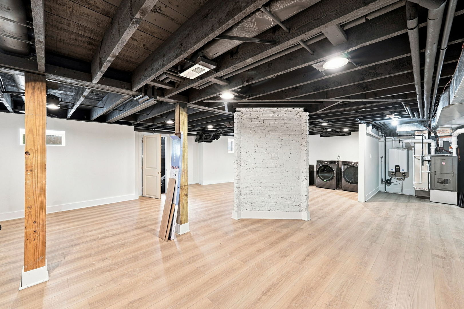 Gallery Image 27