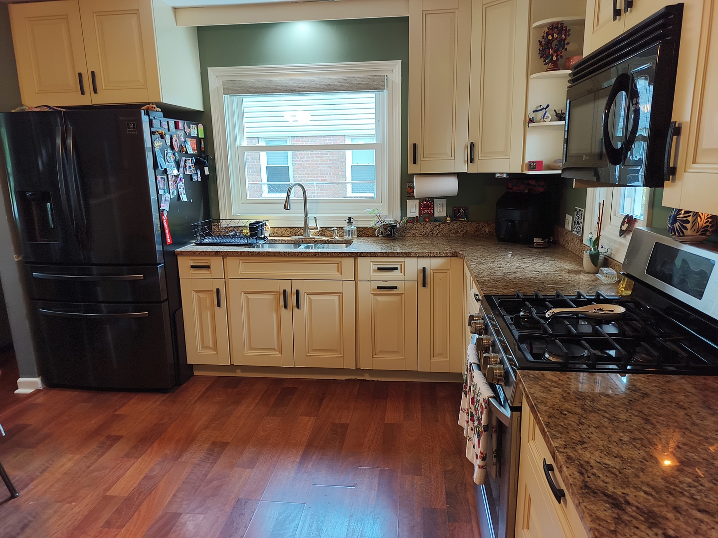 Gallery Image 15