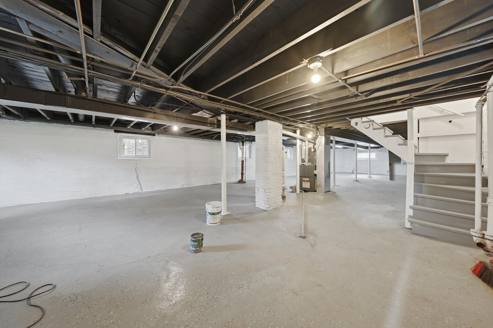 Gallery Image 16