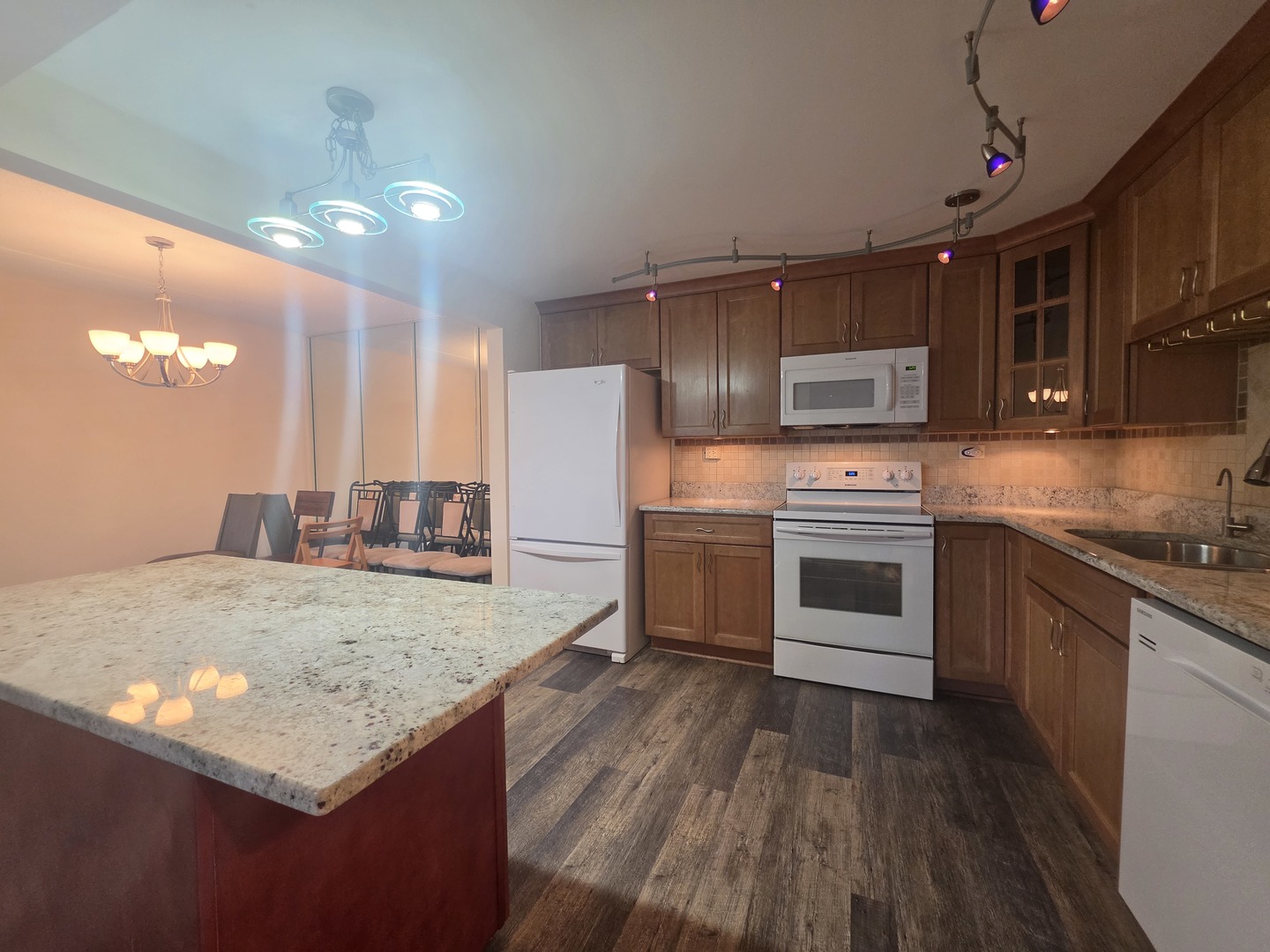 Gallery Image 15