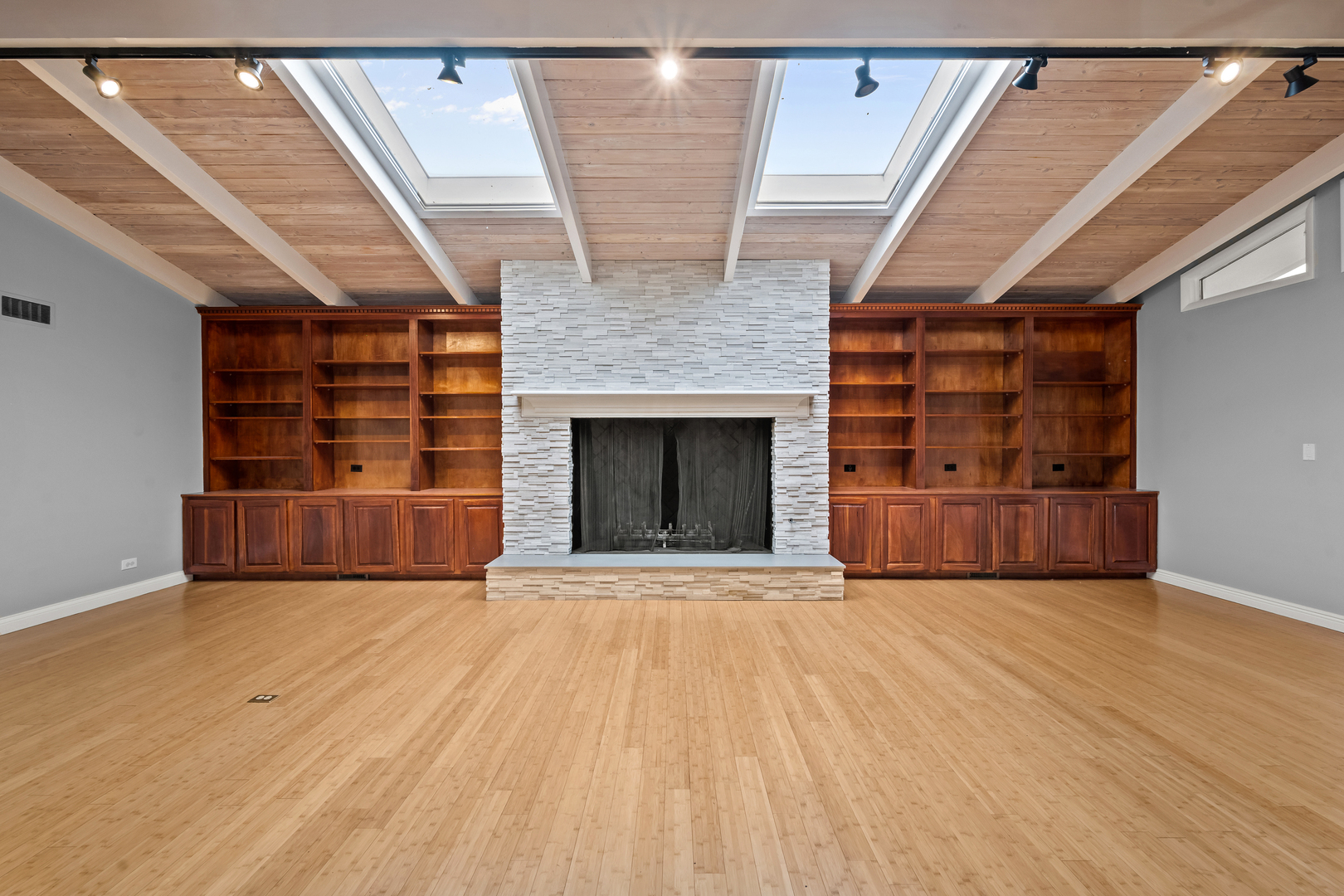 Gallery Image 15