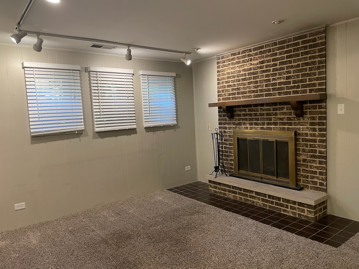 Gallery Image 14