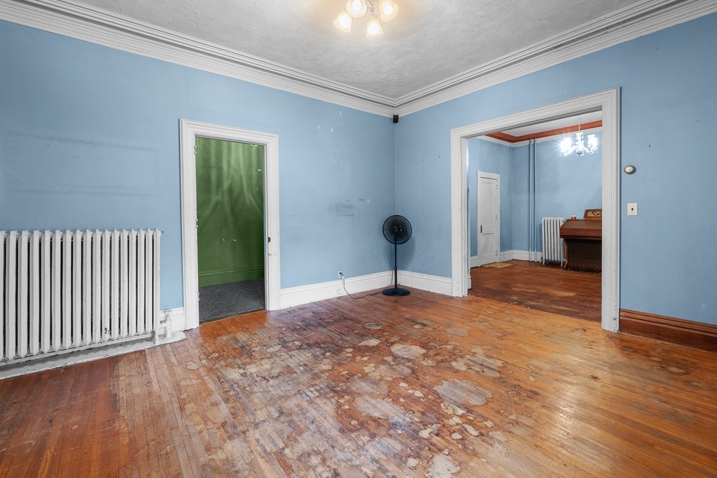 Gallery Image 19