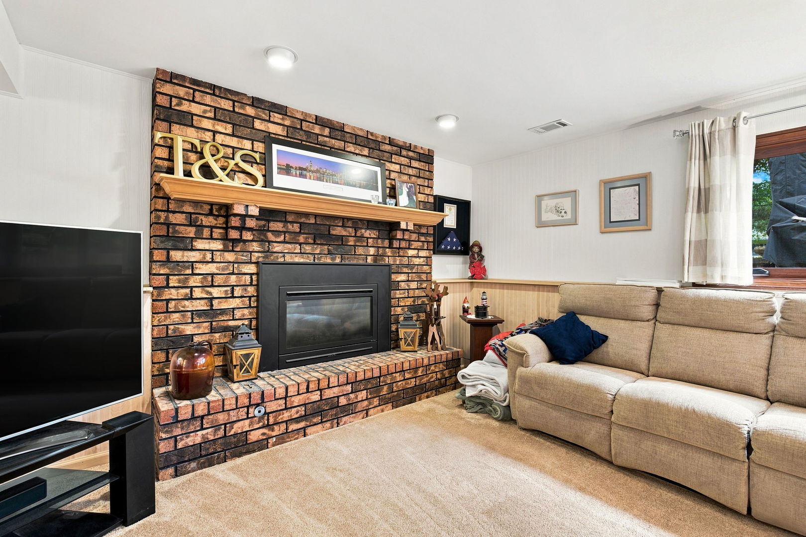 Gallery Image 15