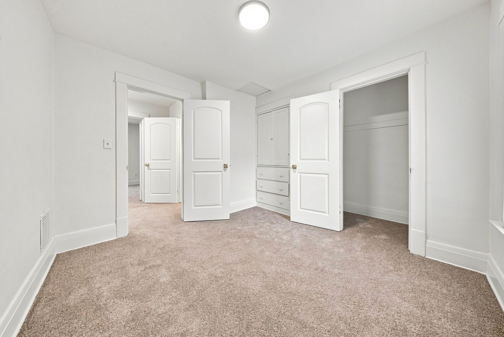 Gallery Image 19