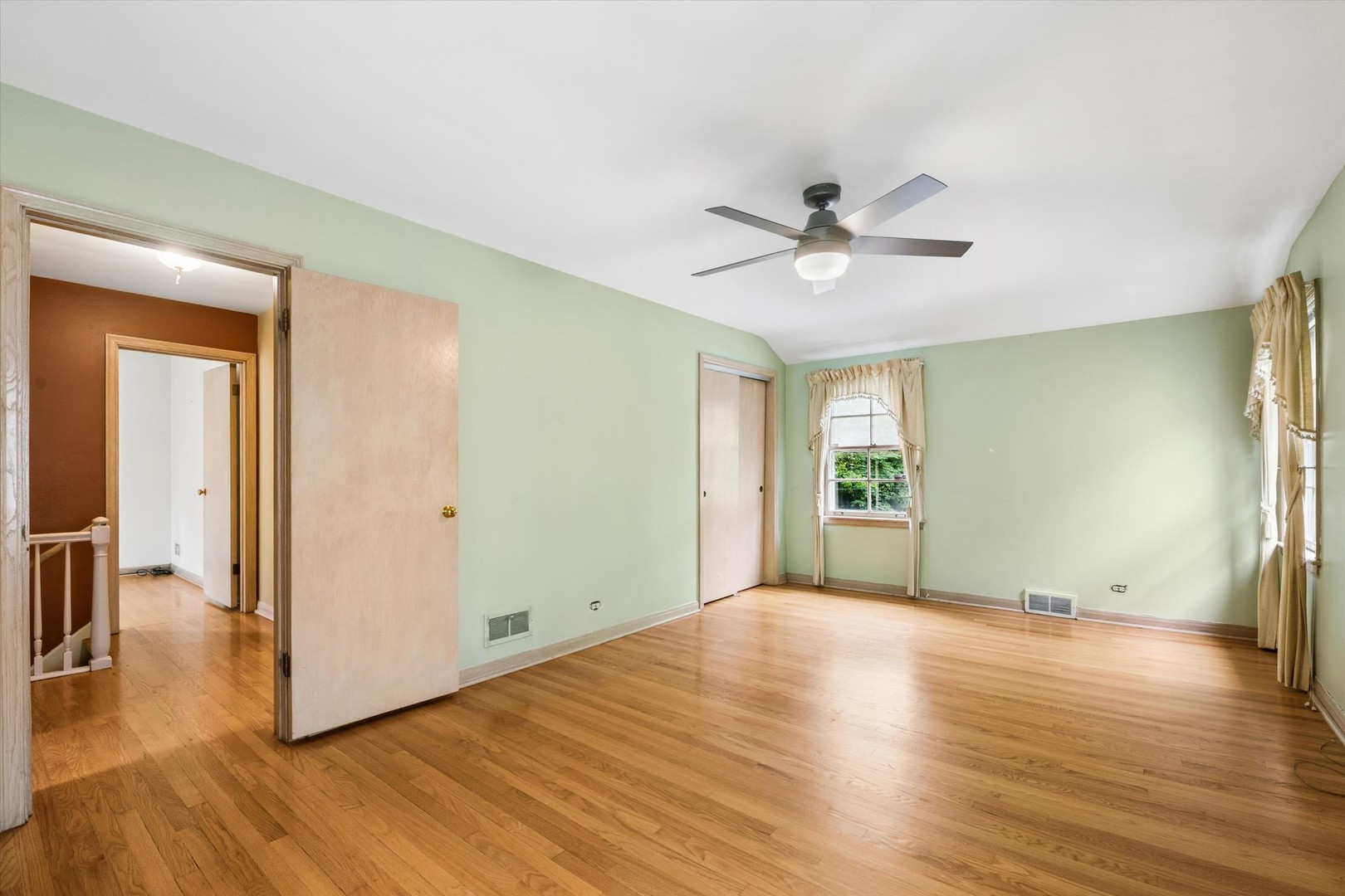 Gallery Image 18