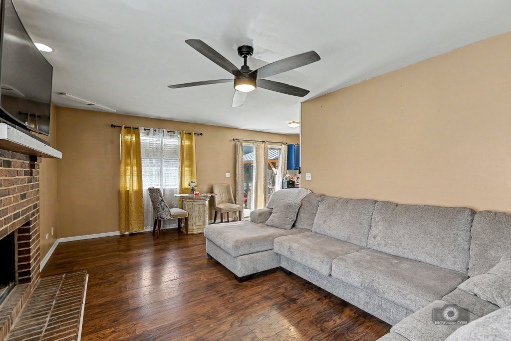Gallery Image 18