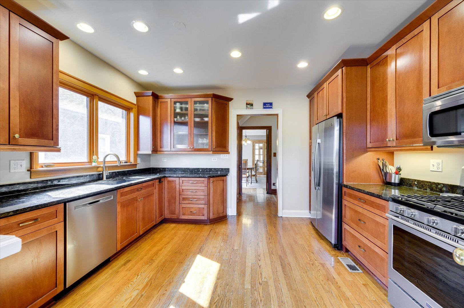 Gallery Image 13