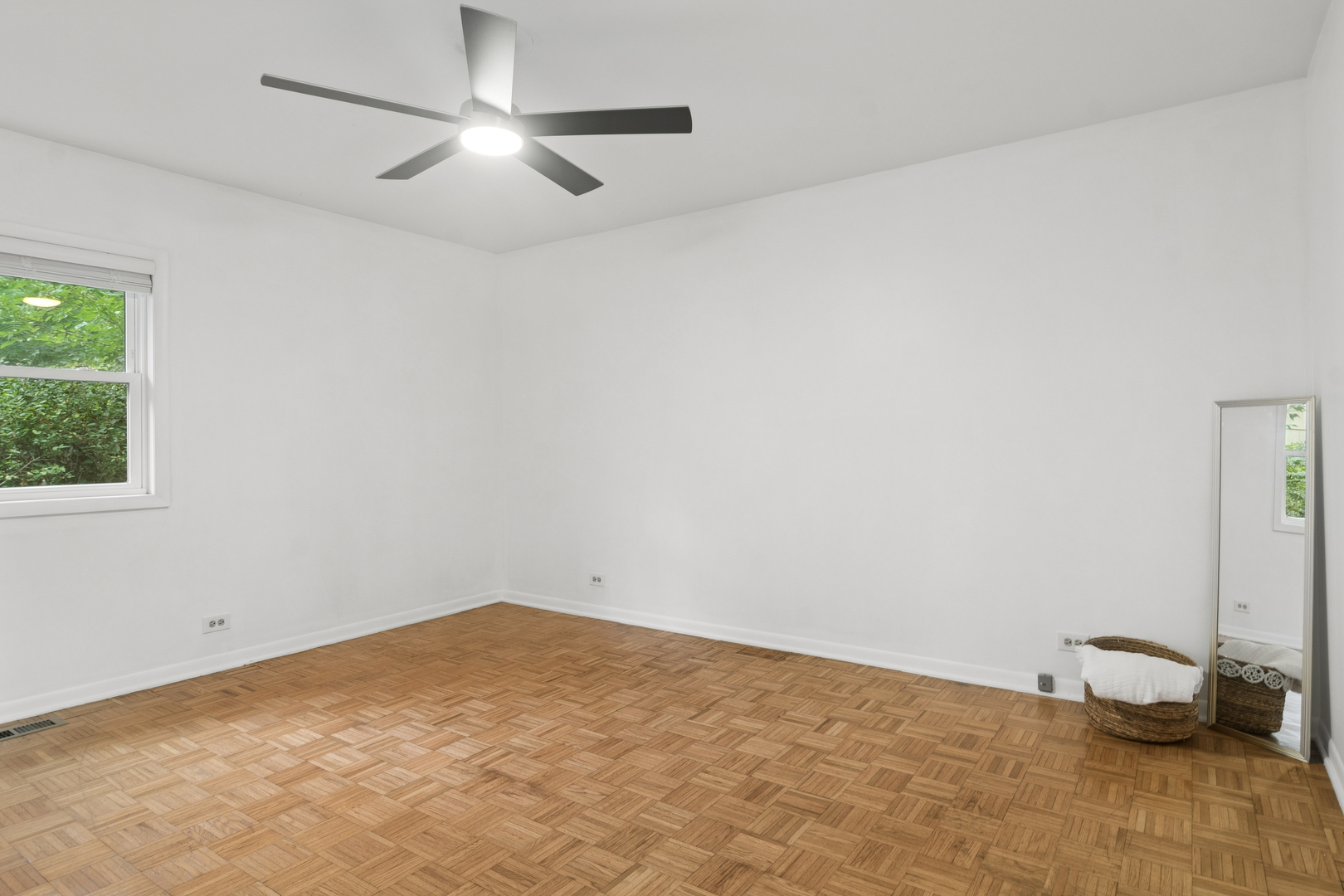 Gallery Image 16