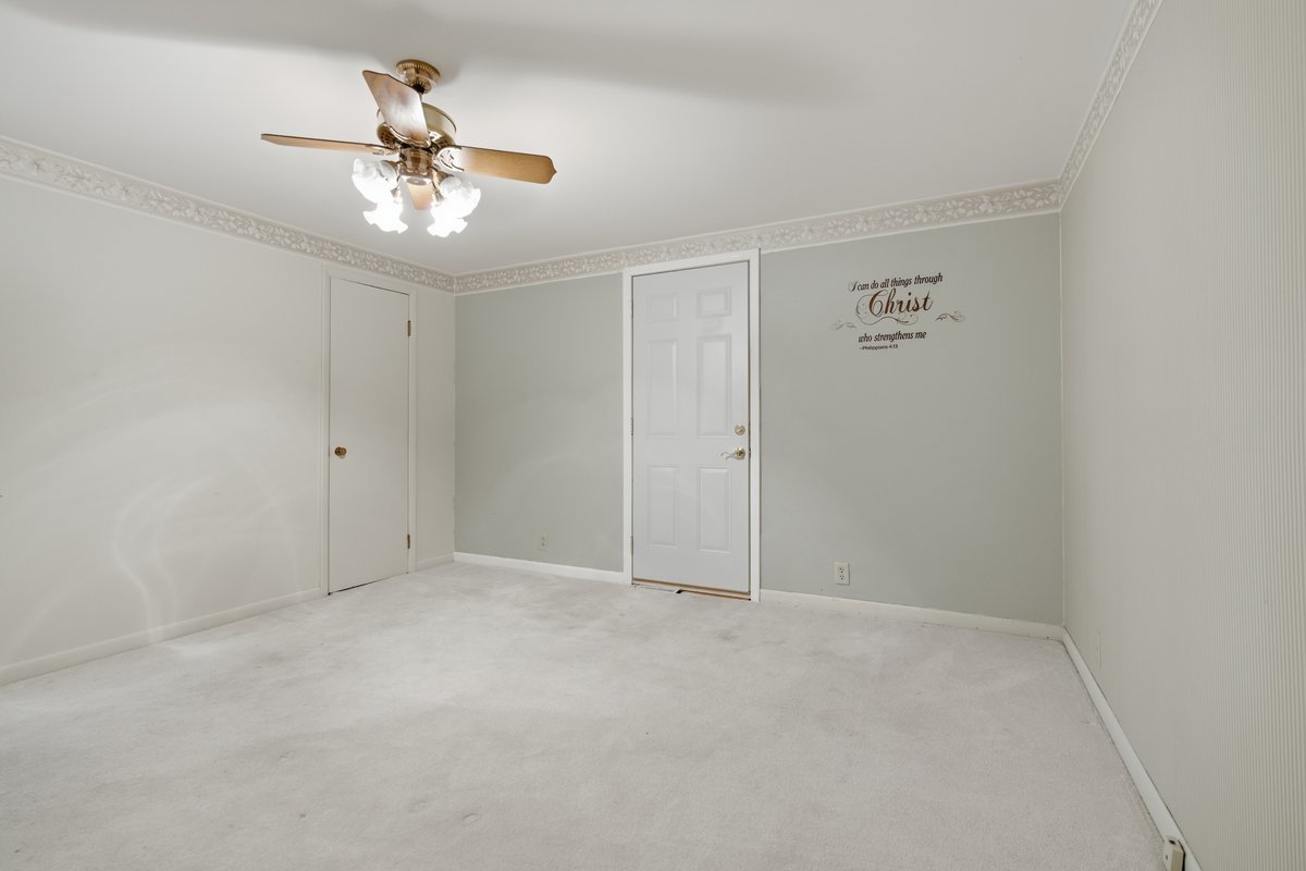 Gallery Image 18