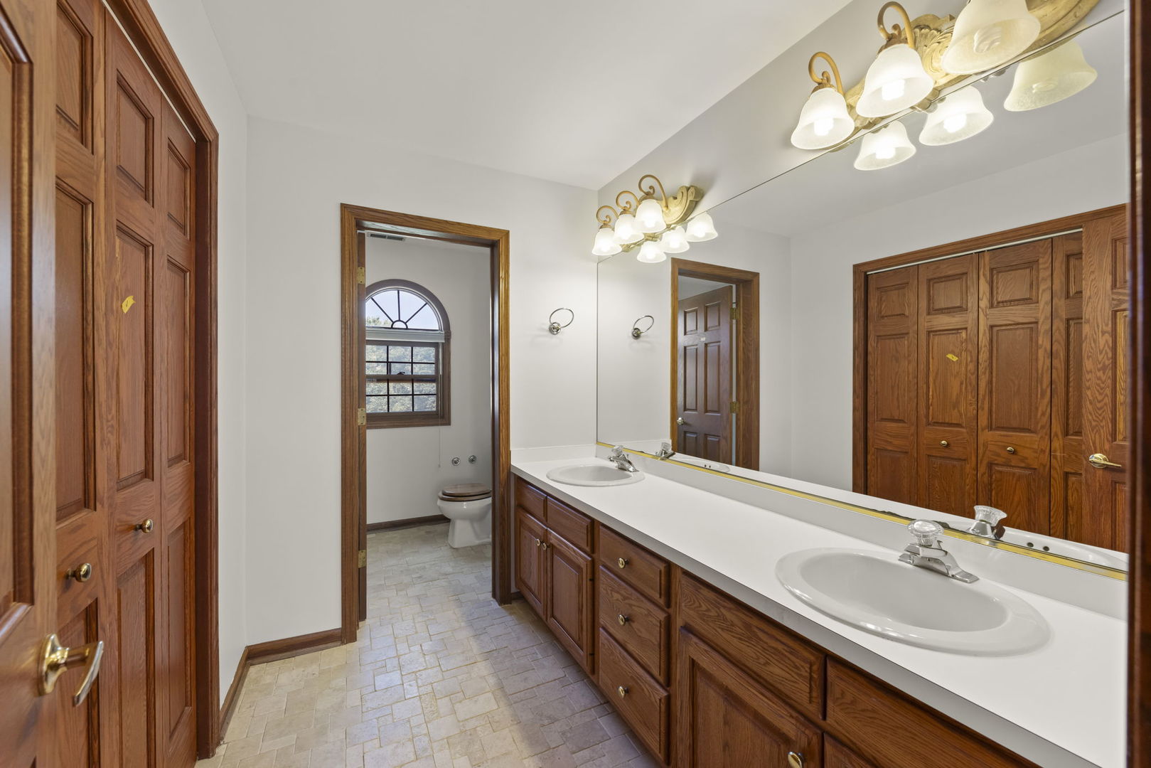 Gallery Image 18