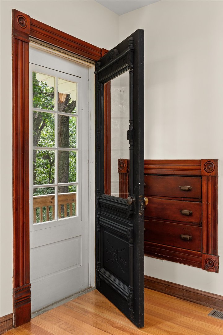 Gallery Image 12