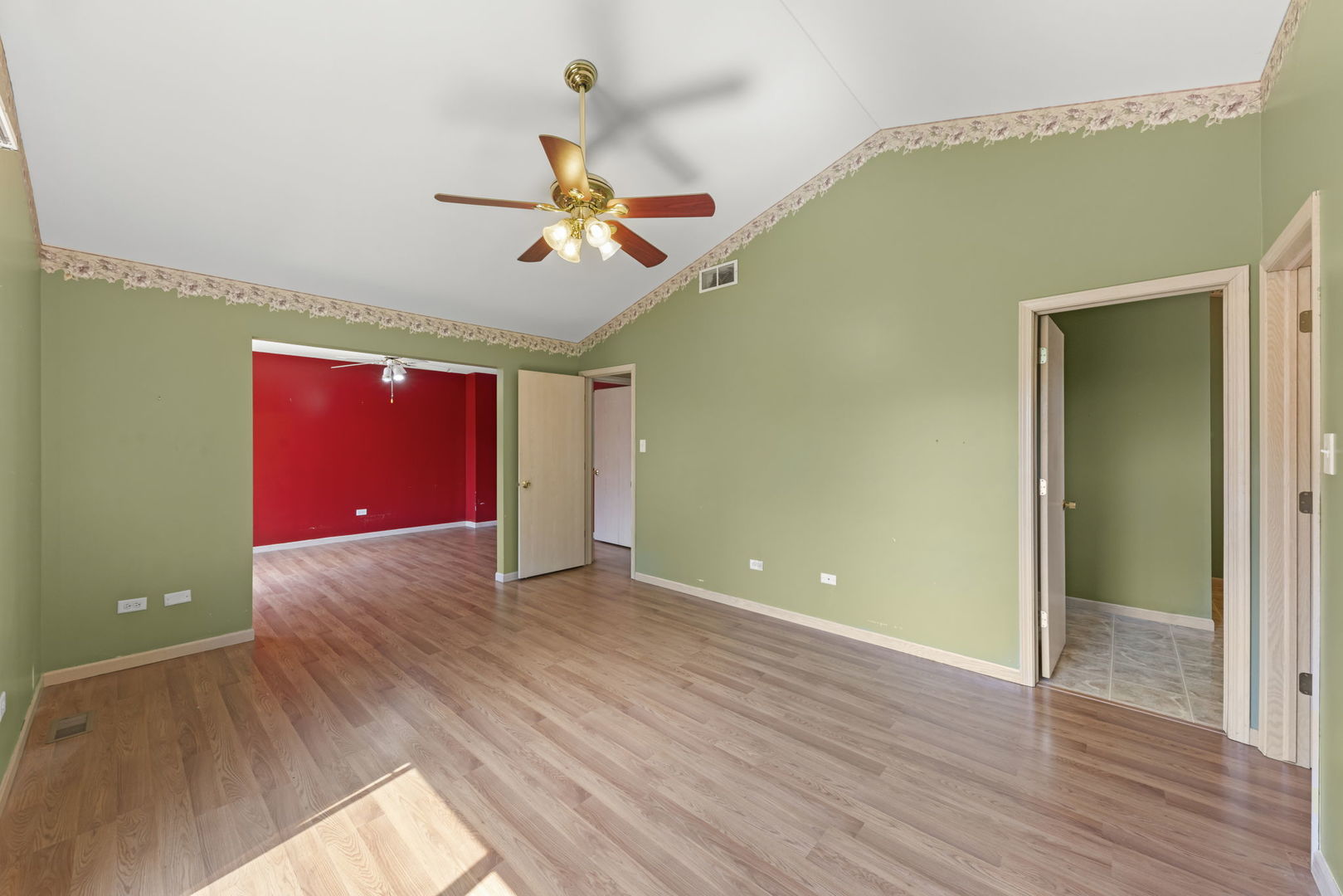 Gallery Image 13