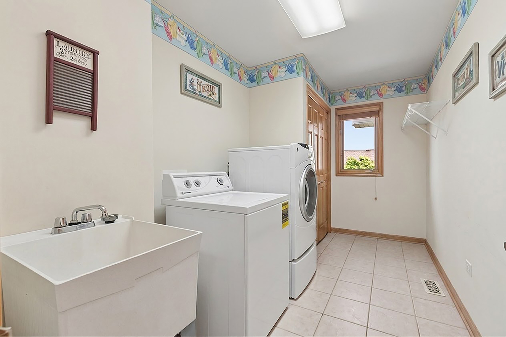 Gallery Image 19