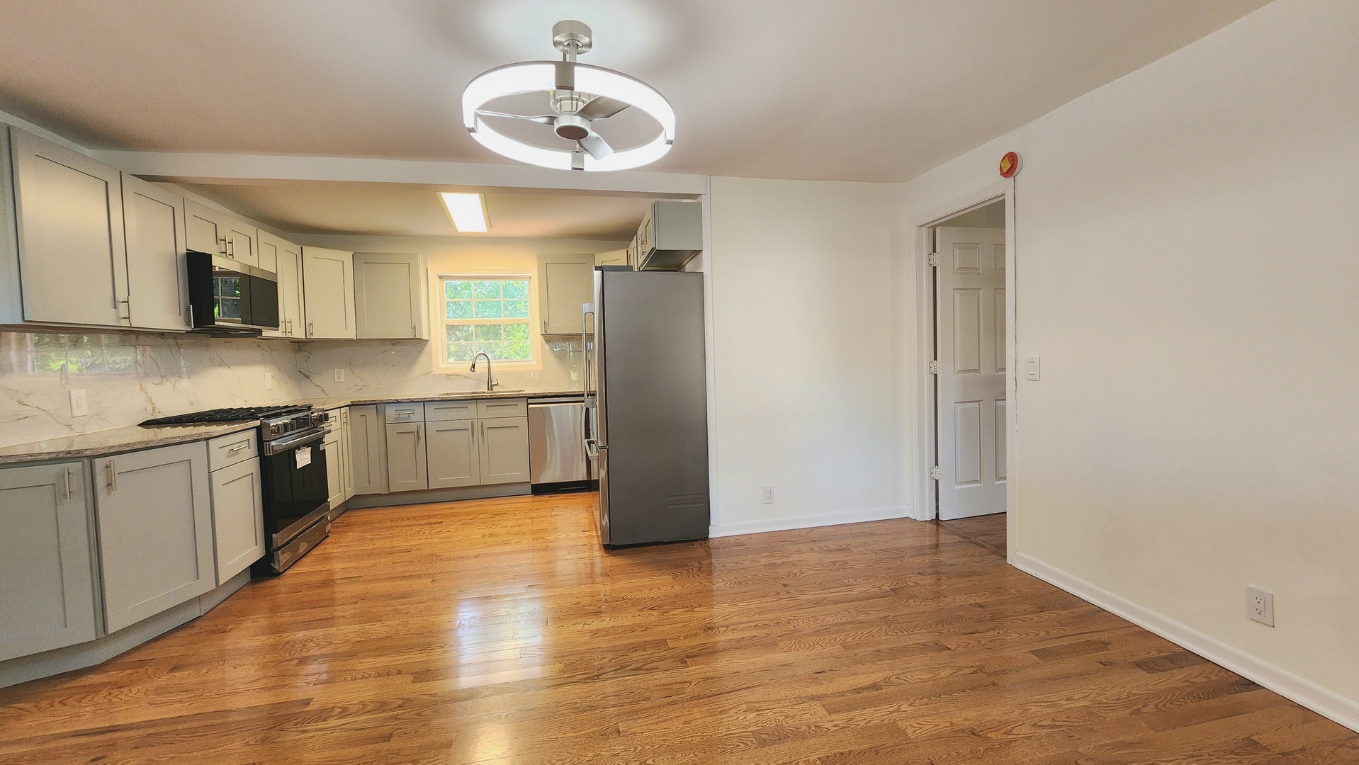 Gallery Image 6