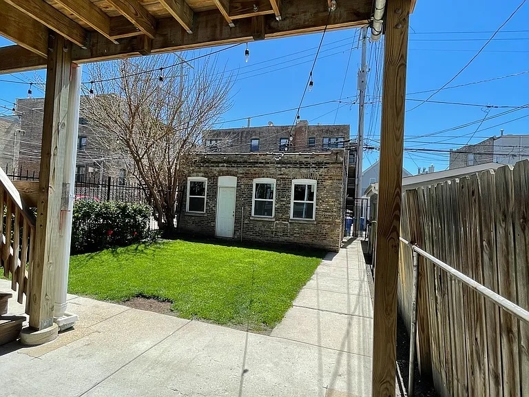 Gallery Image 18
