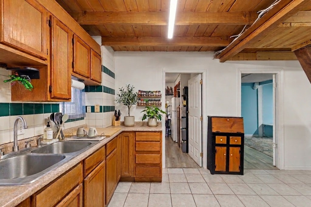 Gallery Image 13
