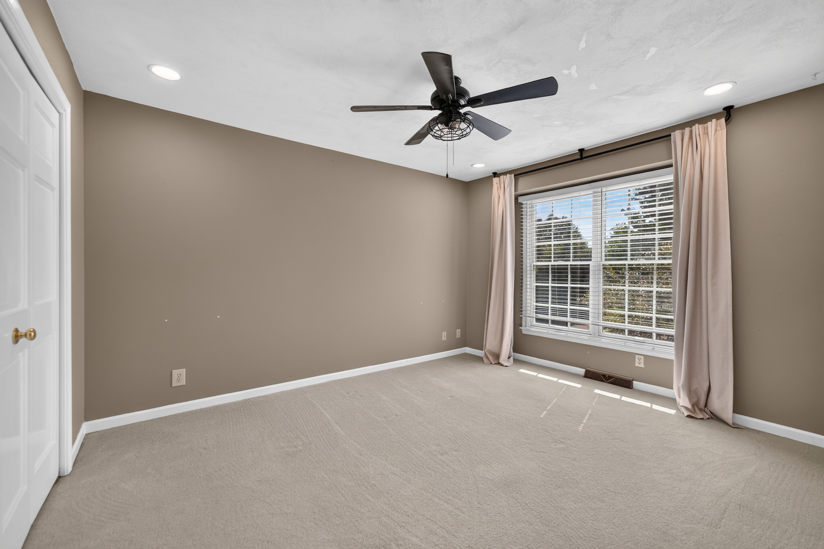 Gallery Image 30
