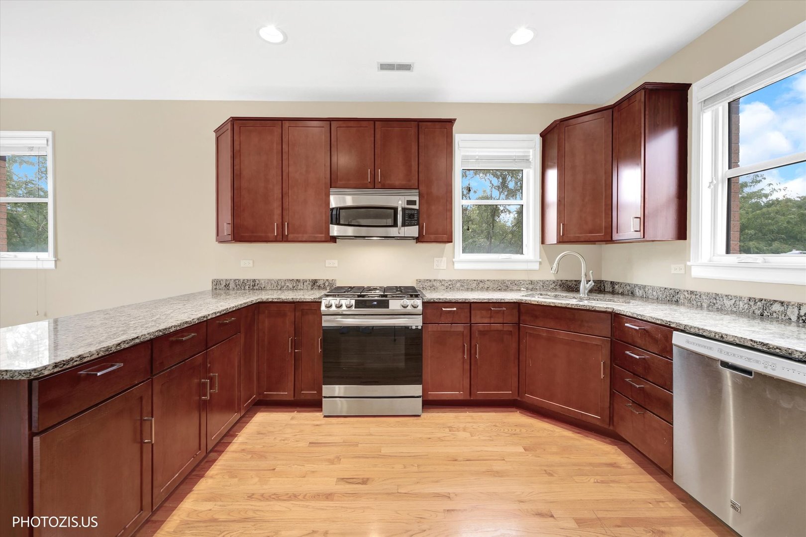 Gallery Image 12