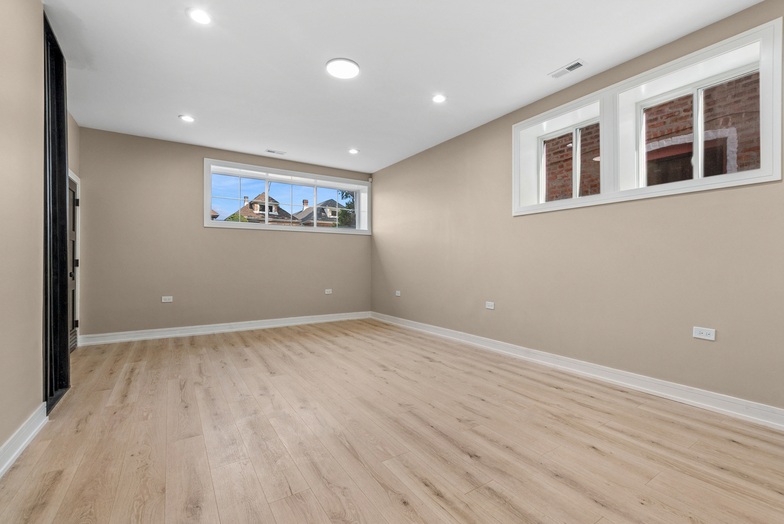 Gallery Image 16