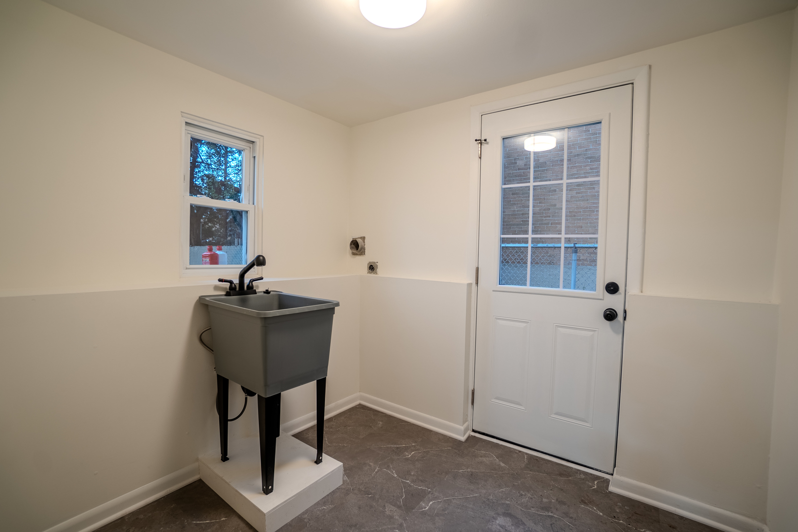 Gallery Image 18